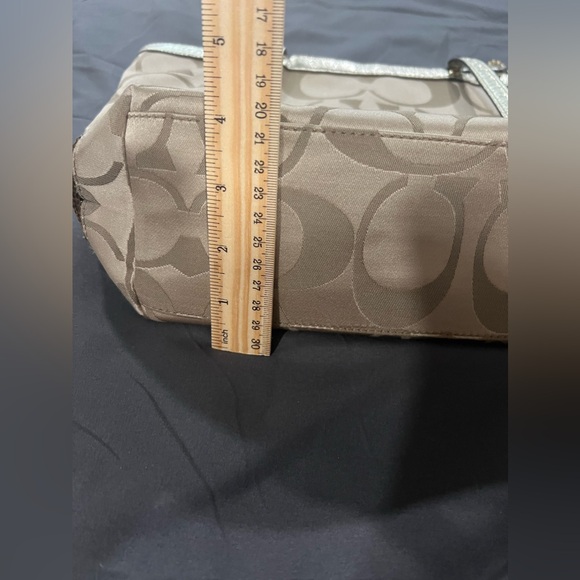 Coach Gold Jacquard Signature Gold Sequins Zip Tote Purse - Picture 8 of 8